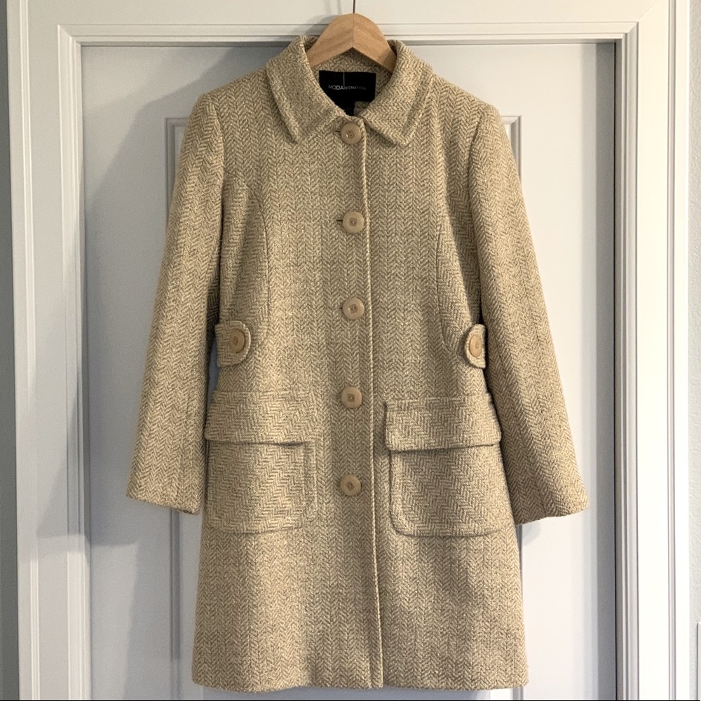 Victoria’s Secret Moda International winter coat